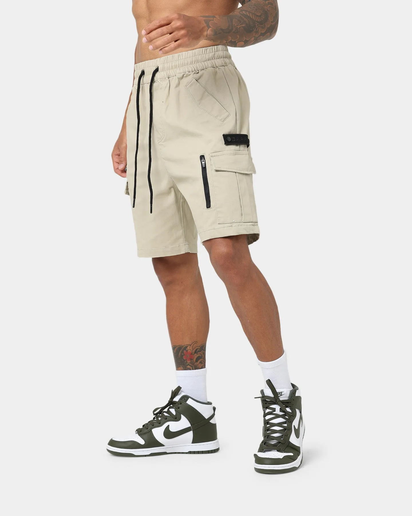 Carre Evolution Cargo Shorts Stone