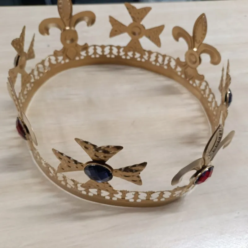 Gold Kings Crown w/Coloured Gems