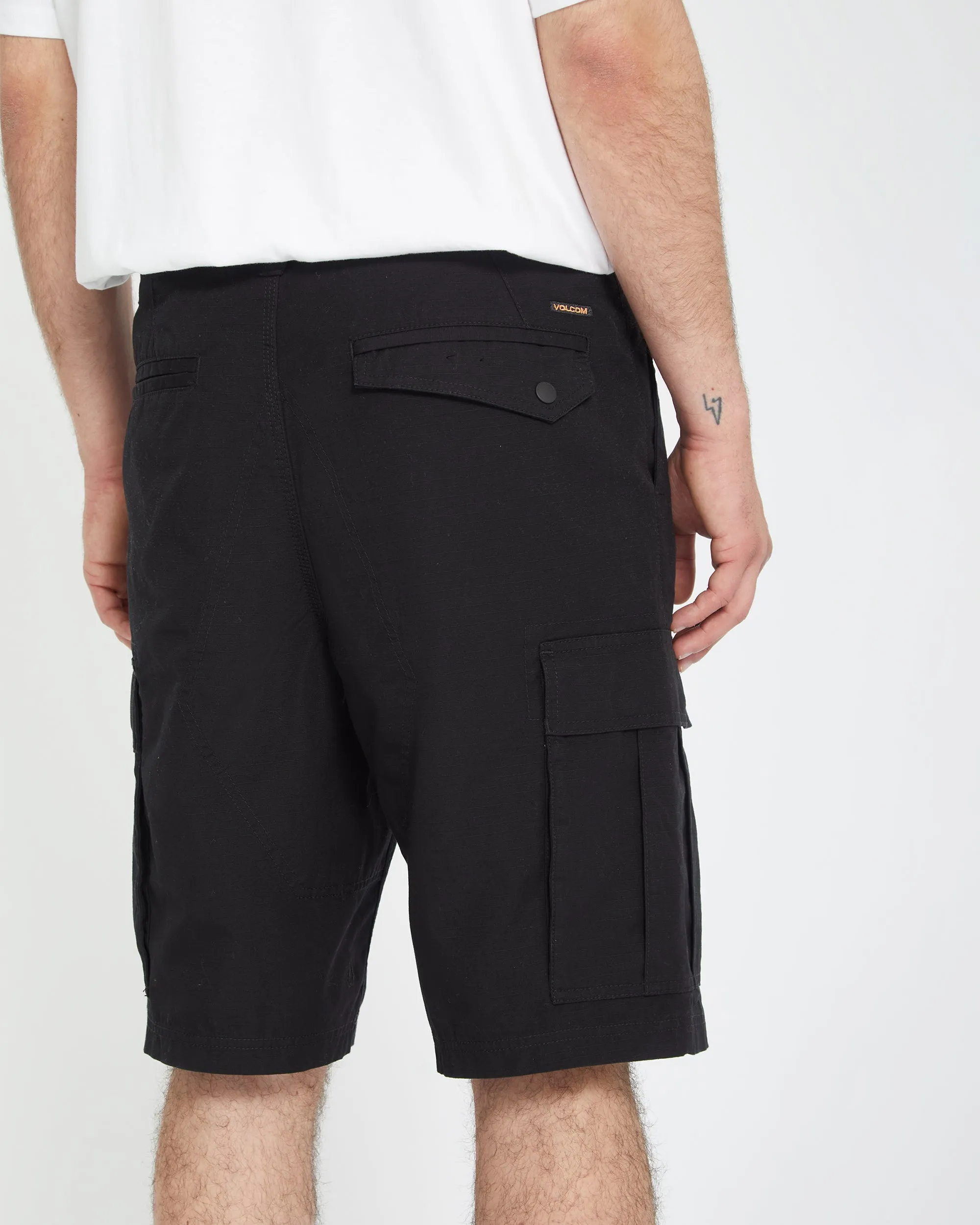 Strange Tripper Cargo 22" Short - BLACK